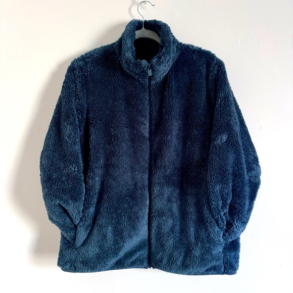 Uniqlo Cozy Fluffy Coat - Picture 2 of 4